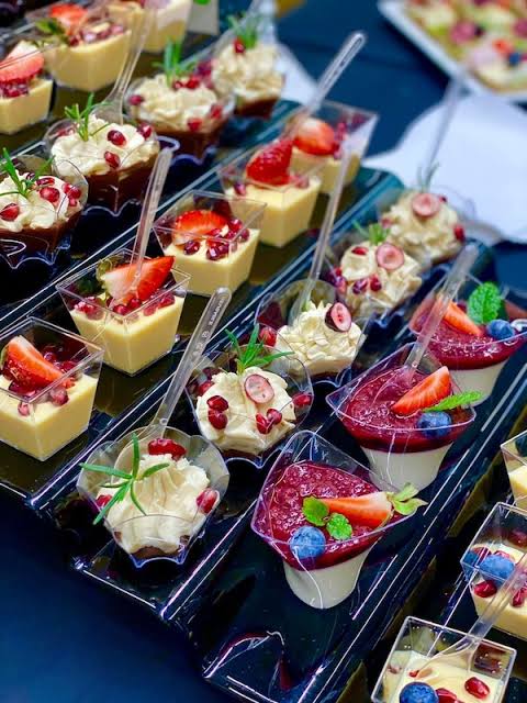 Ile kosztuje catering na event? Cennik za osob? 2026