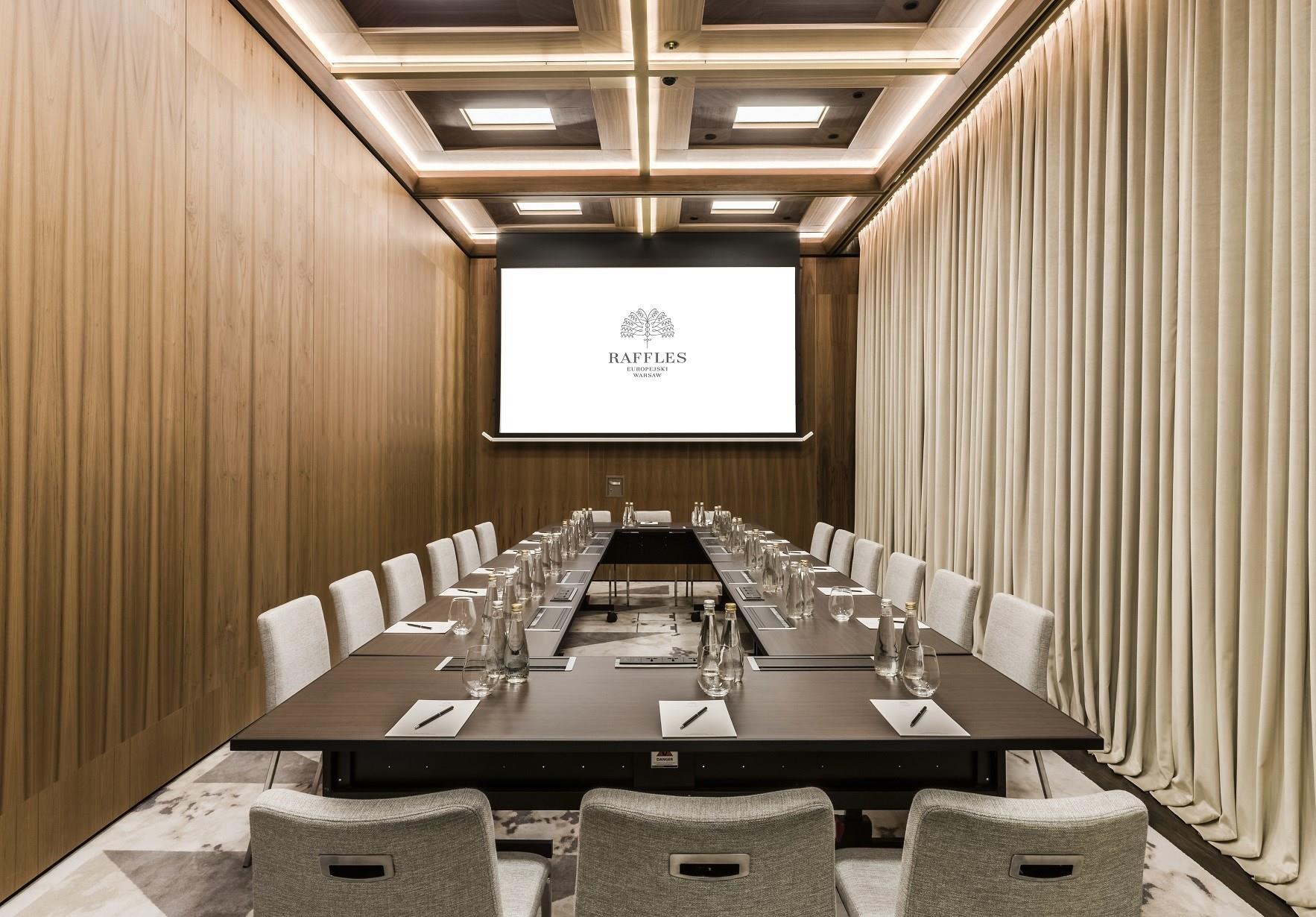 Sala Meeting Room 3 (Red)