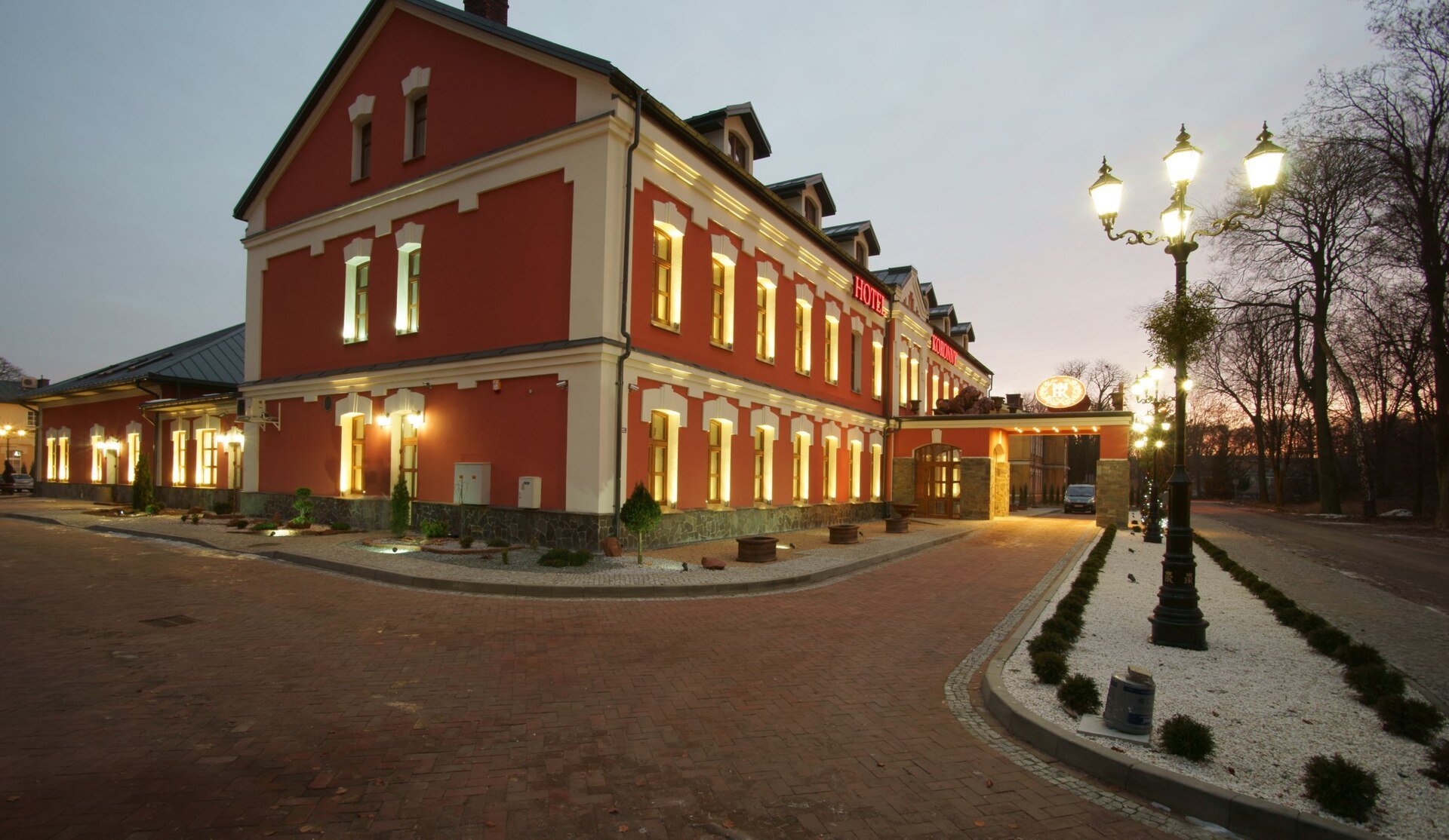 Hotel Koronny**** — Hotel Konferencyjny w Zamość