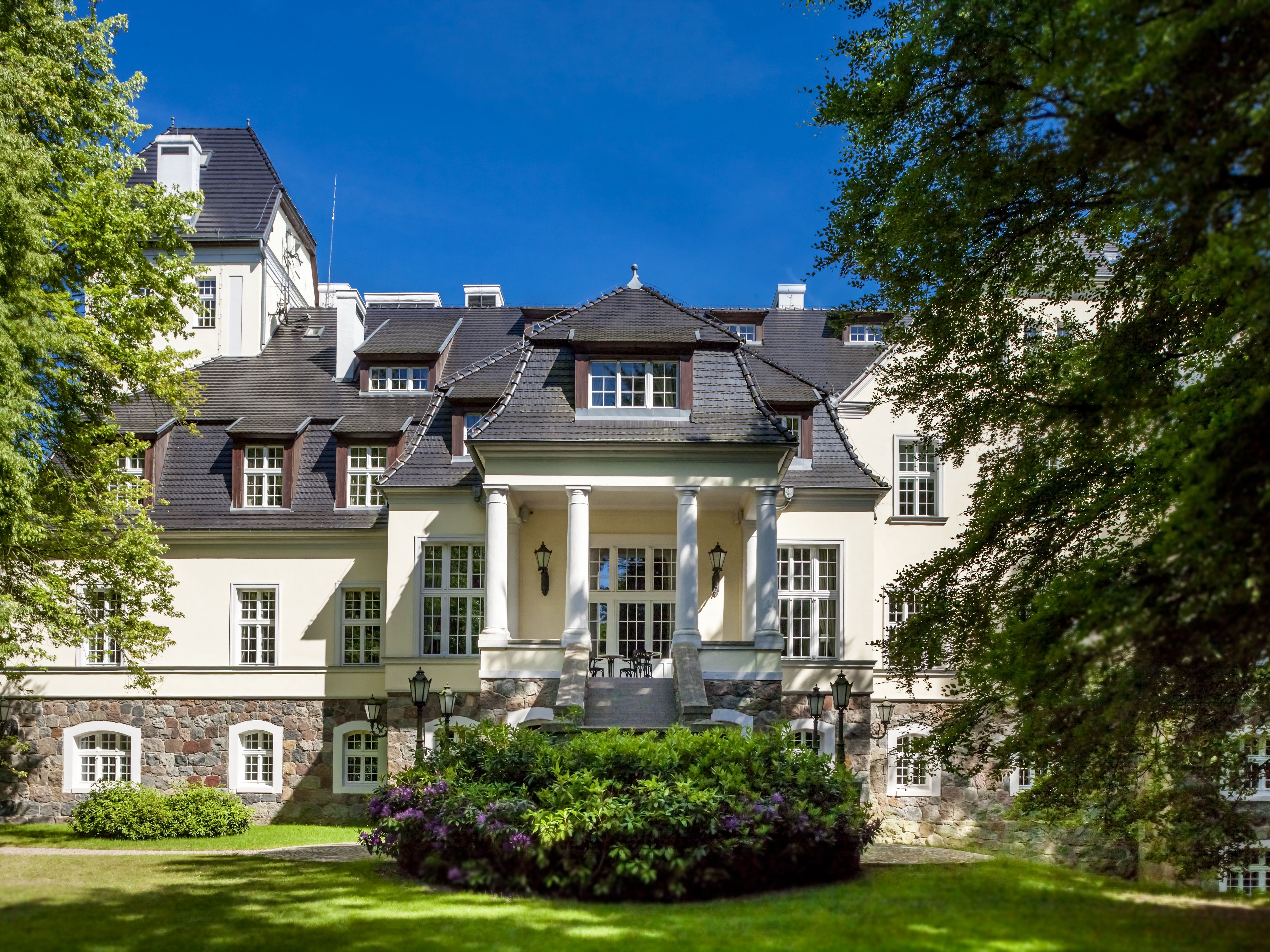 Pałac Ciekocinko Hotel Resort & Wellness — Obiekt Unikatowy w Choczewo
