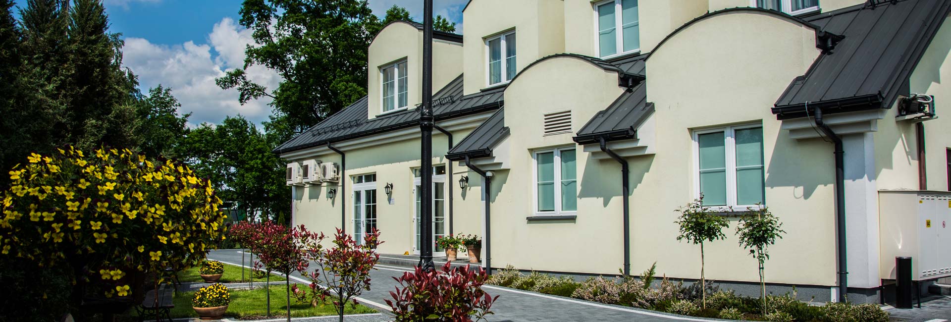 Villa Szamocin Hotel & Banquet Center — Hotel Konferencyjny w Warszawa
