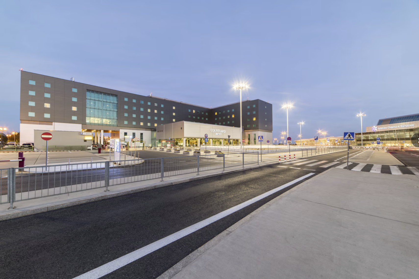 Courtyard by Marriott Warsaw Airport — Hotel Konferencyjny w Warszawa