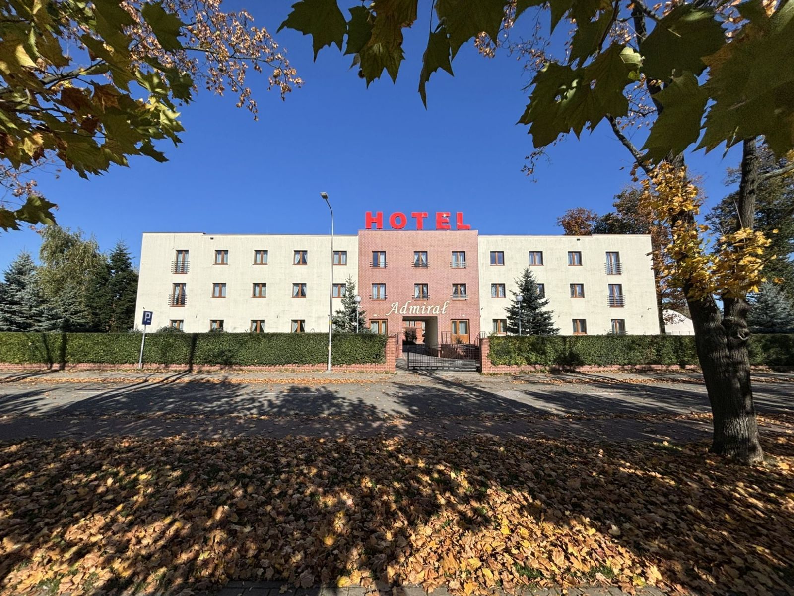 Hotel Admirał*** — Hotel Konferencyjny w Legnica