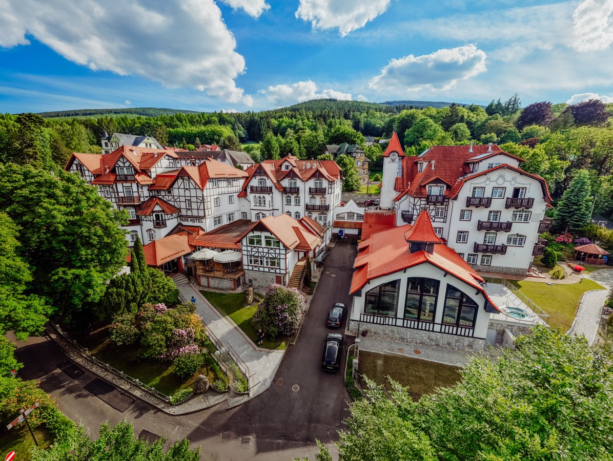 Hotel Kur**** — Hotel Konferencyjny w Olsztyn