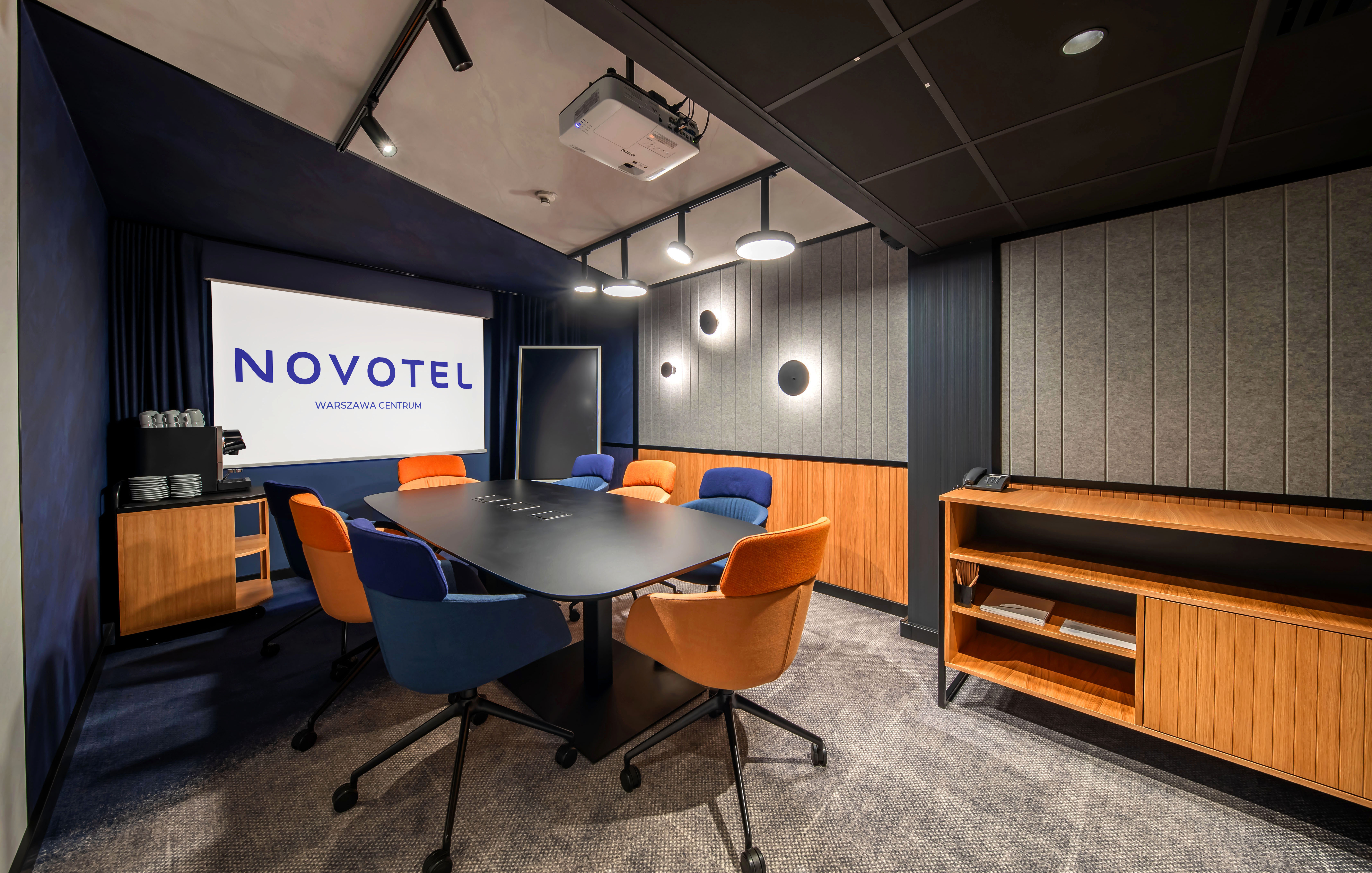 Boardroom 102-107