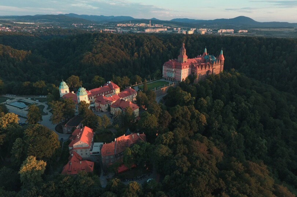 Zamek Książ - Hotel Przy Oślej Bramie*** — Hotel Konferencyjny w Wałbrzych