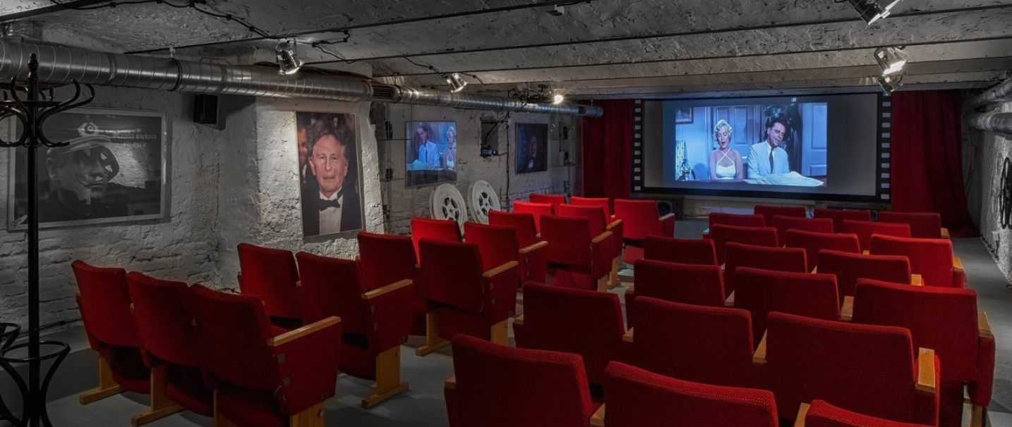 Stare Kino Cinema Residence Łódź — Obiekt Unikatowy w Łódź