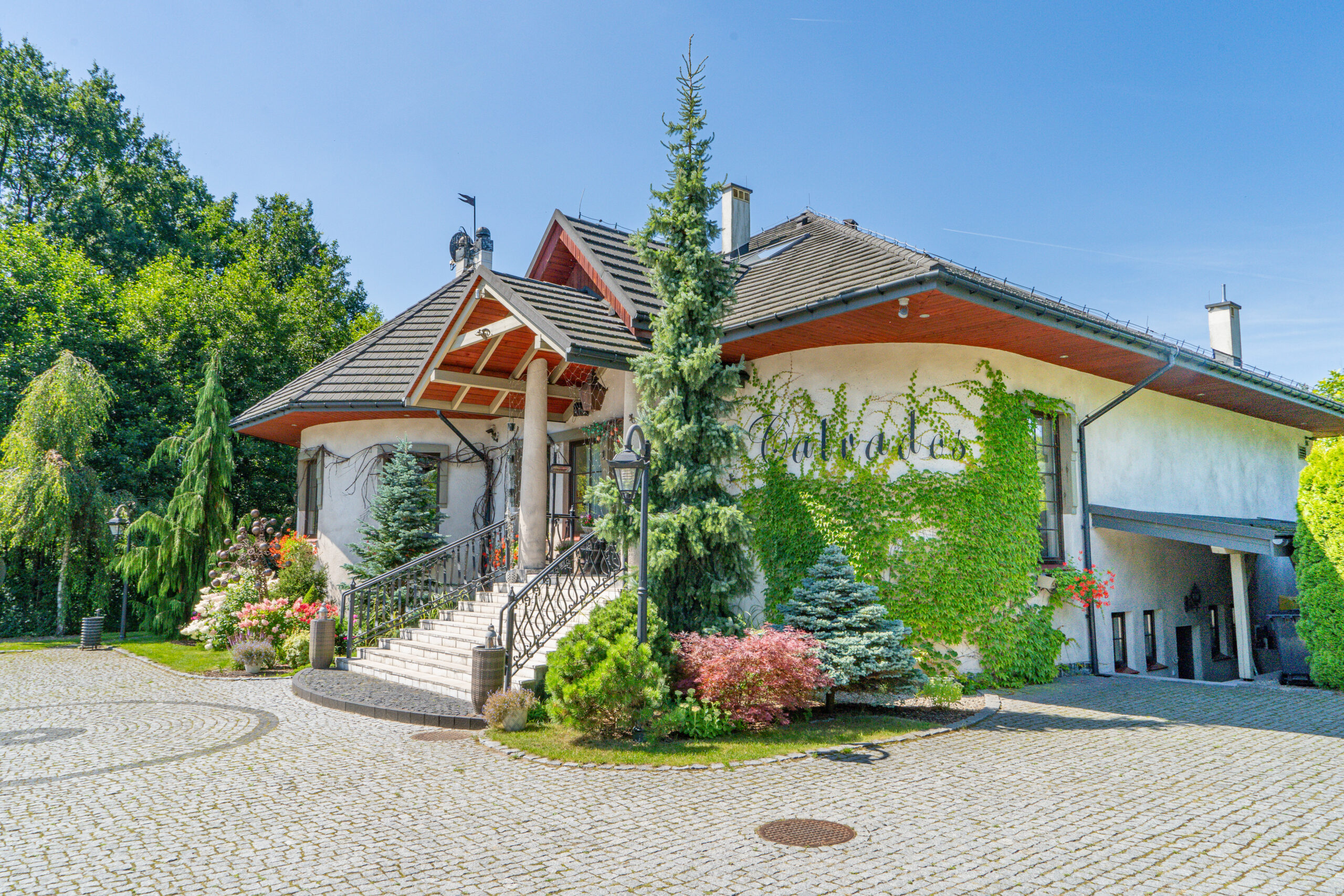 Pokoje Hotelowe Calvados — Hotel Konferencyjny w Katowice