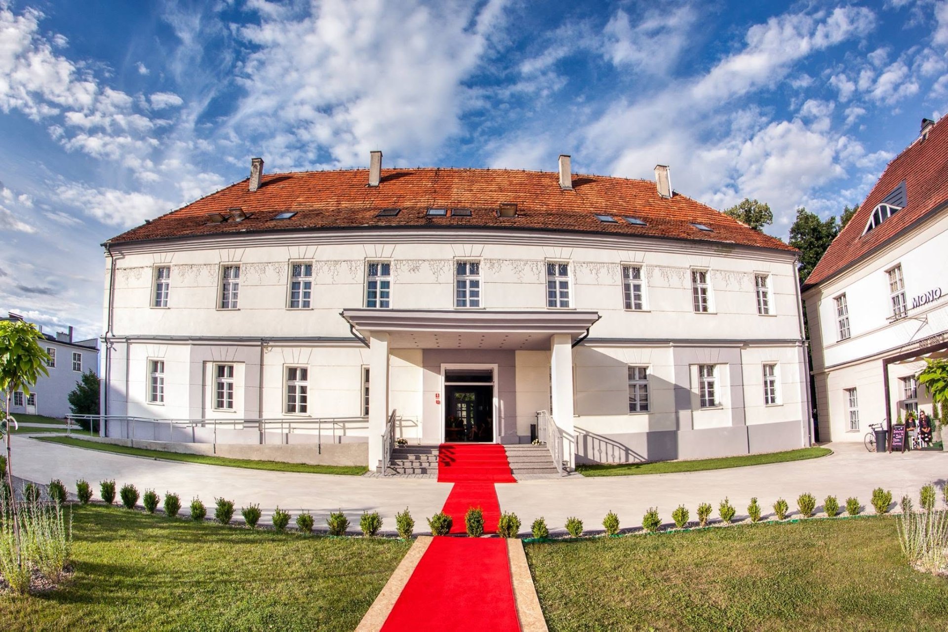 Hotel Court Park — Hotel Konferencyjny w Nysa