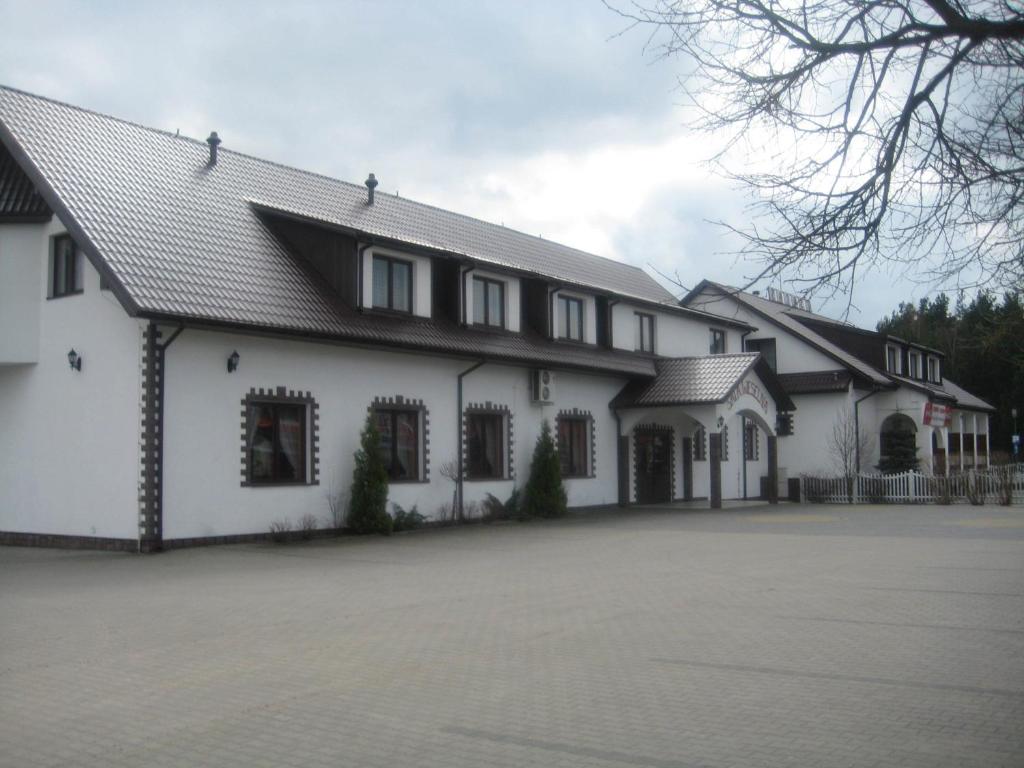 Zajazd Skalny — Hotel Konferencyjny w Ostrów Mazowiecka