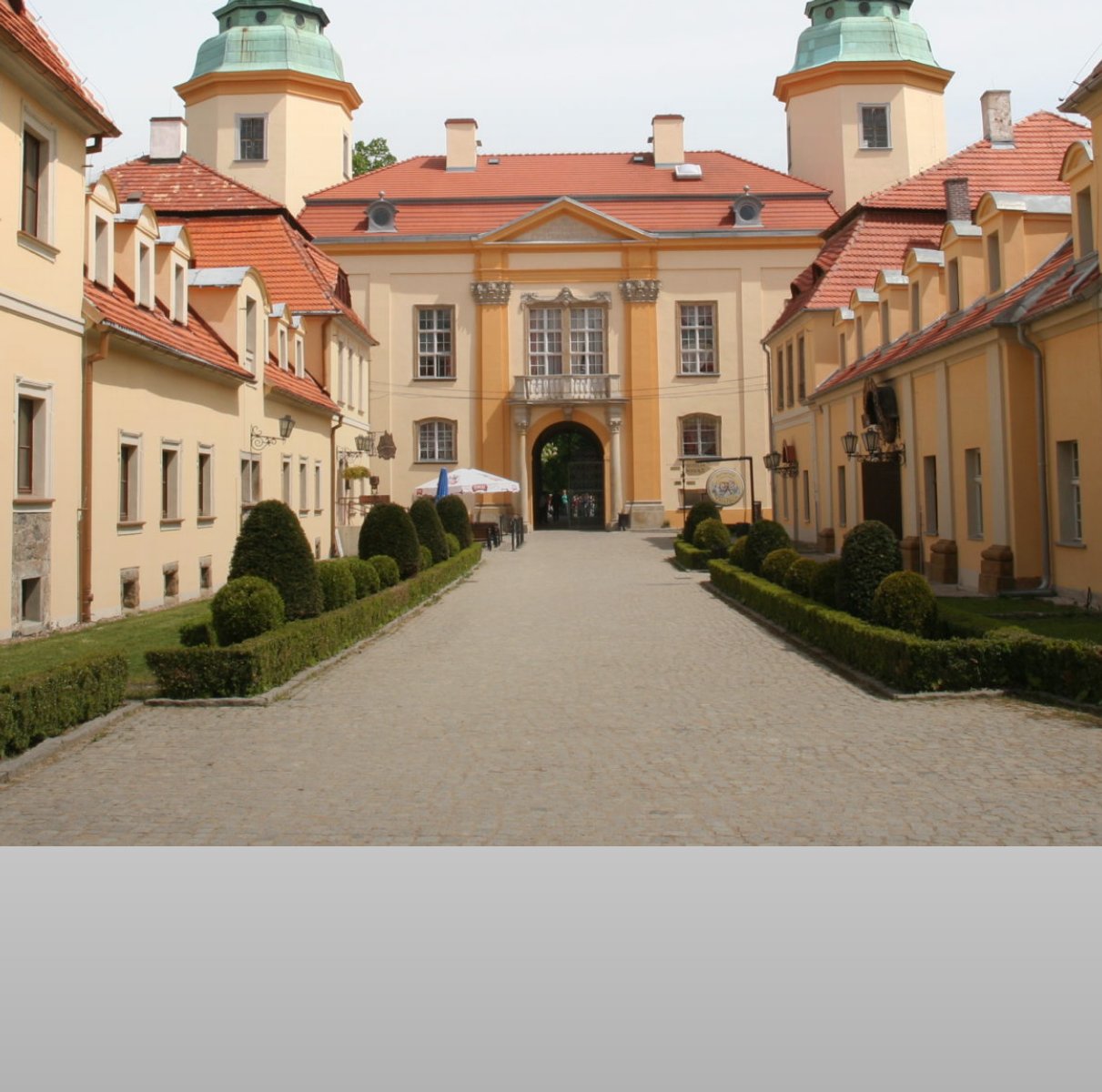 Zamek Książ*** - Hotel Zamkowy — Obiekt Unikatowy w Wałbrzych